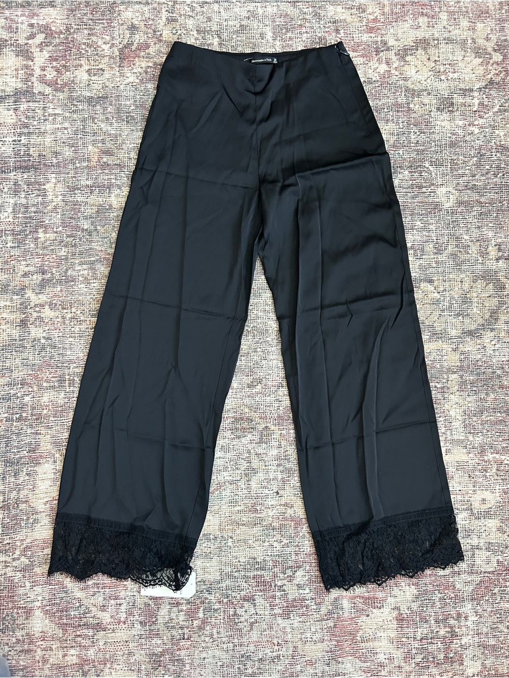 Abercrombie & Fitch Black Straight-Leg Pants with Lace Hem